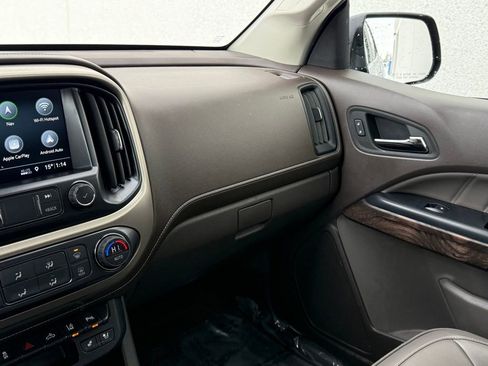 Used 2022 GMC Canyon Denali image 25