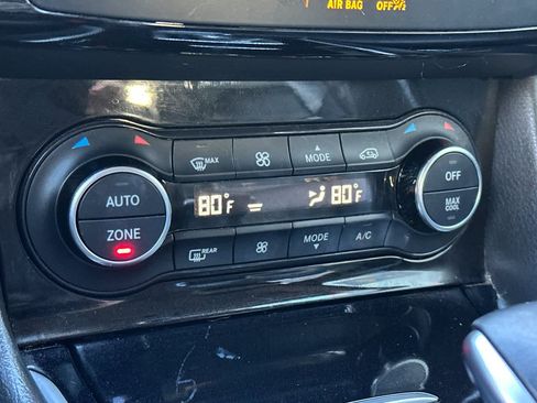 Used 2018 INFINITI QX30 AWD image 22