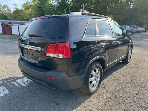 Used 2011 Kia Sorento LX image 3