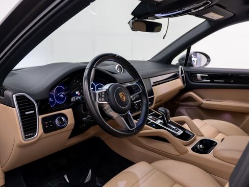 Used 2021 Porsche Cayenne E-Hybrid AWD/4WD image 17