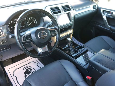 Used 2020 Lexus GX 460 Premium image 17
