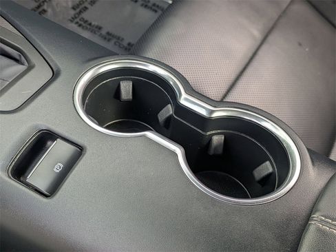 Used 2024 Ford Mustang Premium image 19