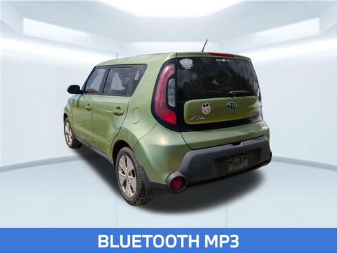 Used 2015 Kia Soul FWD image 2