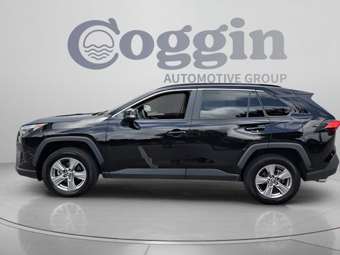Used 2024 Toyota RAV4 XLE FWD image 2
