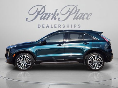 Used 2025 Cadillac XT4 Sport FWD image 2