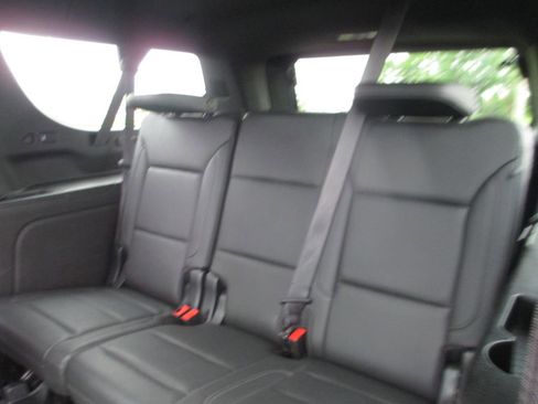 Used 2021 Chevrolet Suburban Z71 AWD/4WD image 23