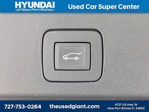 Used 2024 Buick Encore GX Avenir w/ Avenir Technology Package image 13