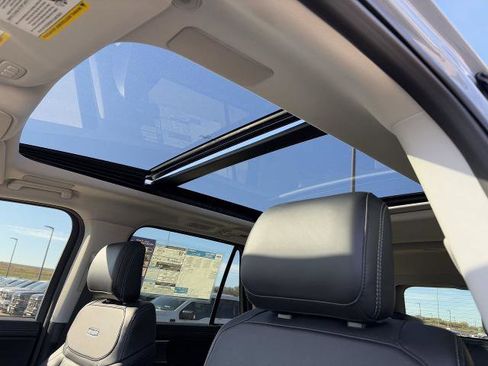 New 2025 Ford Expedition Platinum w/ Driver's Package image 26