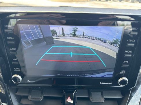 Used 2022 Toyota Corolla LE FWD image 13