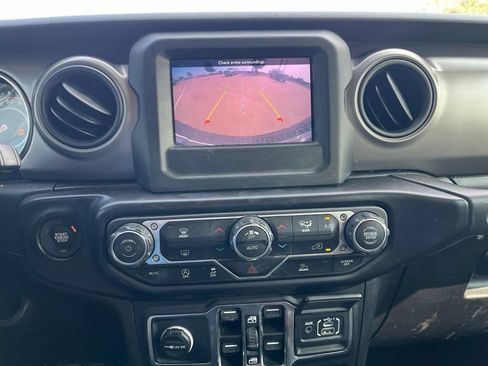 Used 2021 Jeep Wrangler Unlimited Sport AWD/4WD image 14