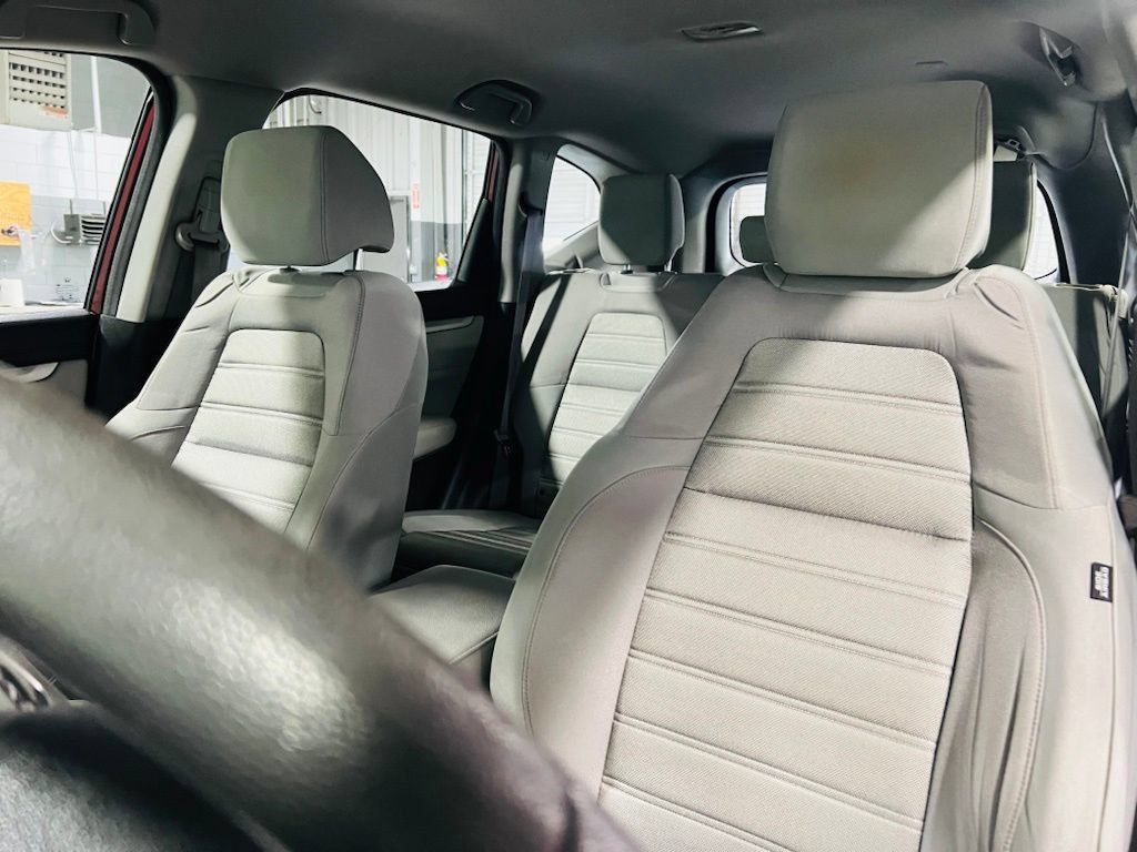 Used 2017 Honda CR-V LX image 2