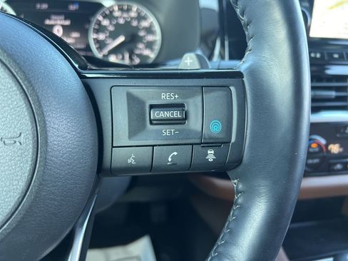 Used 2022 Nissan Pathfinder Platinum w/ Cargo Package image 18