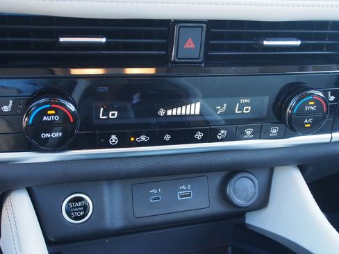Used 2023 Nissan Rogue SL FWD image 27
