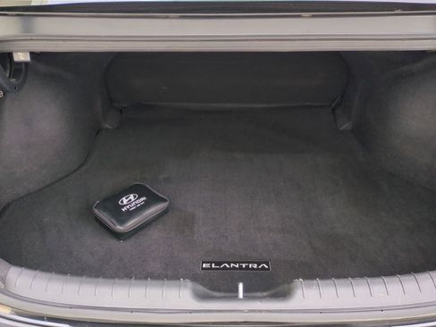 Used 2022 Hyundai Elantra SEL w/ Convenience Package FWD image 32