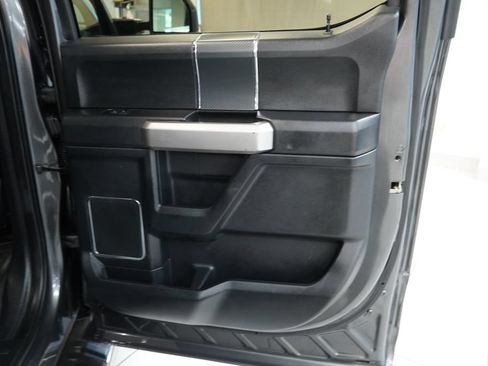 Used 2019 Ford F150 Lariat w/ Equipment Group 502A Luxury AWD/4WD image 30