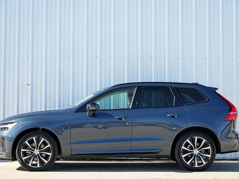 Used 2023 Volvo XC60 B5 Plus w/ Climate Package image 9