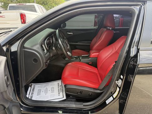 Used 2016 Dodge Charger R/T RWD image 7