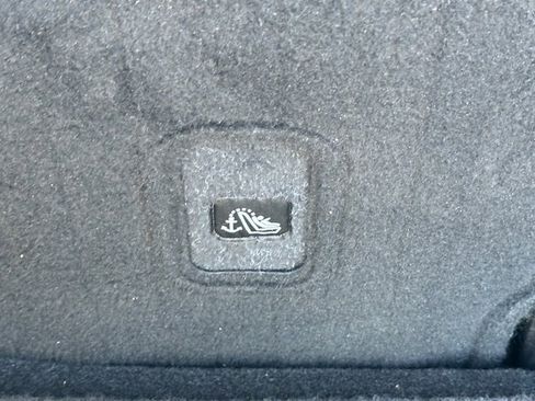 Certified 2023 Nissan Rogue SV w/ SV Premium Package image 19