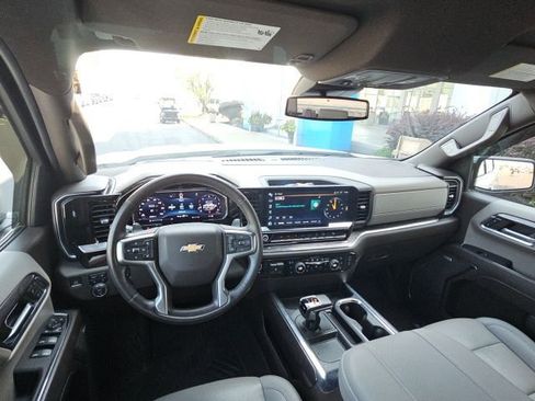 Used 2024 Chevrolet Silverado 1500 LTZ image 34