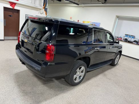 Used 2018 Chevrolet Suburban LT AWD/4WD image 15