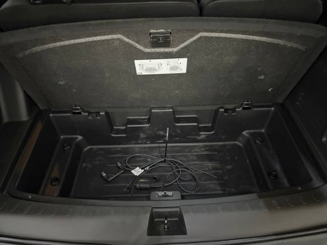 Used 2023 Chevrolet Traverse RS AWD/4WD image 13
