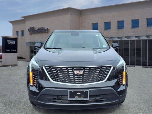 Used 2022 Cadillac XT4 Luxury image 2