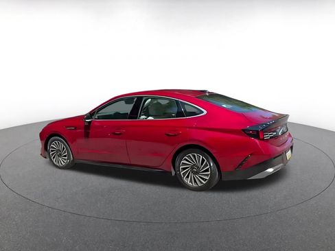 Used 2025 Hyundai Sonata SEL FWD image 10