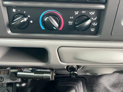 Used 2002 Ford F250 XL image 26