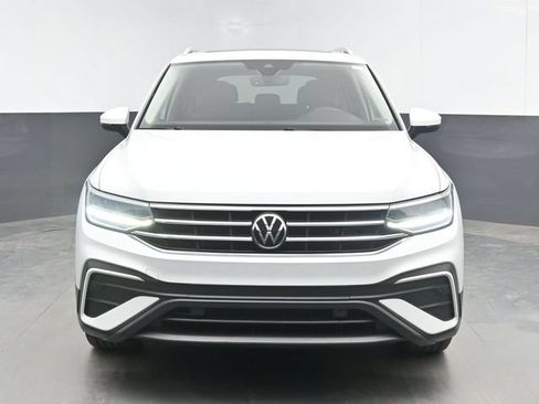 Used 2022 Volkswagen Tiguan SE AWD/4WD image 3