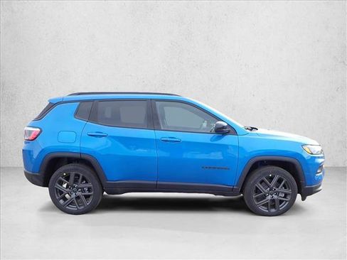 New 2026 Jeep Compass Latitude image 5