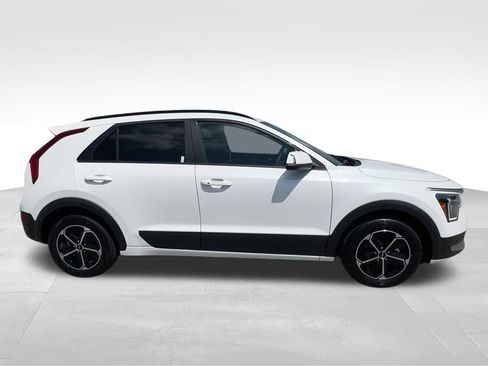 New 2026 Kia Niro EX FWD image 9