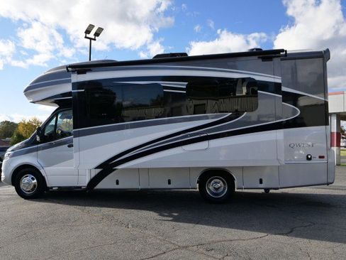 Used 2022 Mercedes-Benz Sprinter 3500 w/ Charging Package, Dashboard image 48