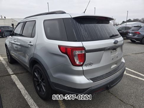 Used 2019 Ford Explorer XLT w/ Equipment Group 202A image 4