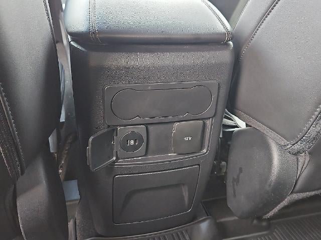 Used 2024 Ford Explorer XLT w/ Equipment Group 202A AWD/4WD image 21
