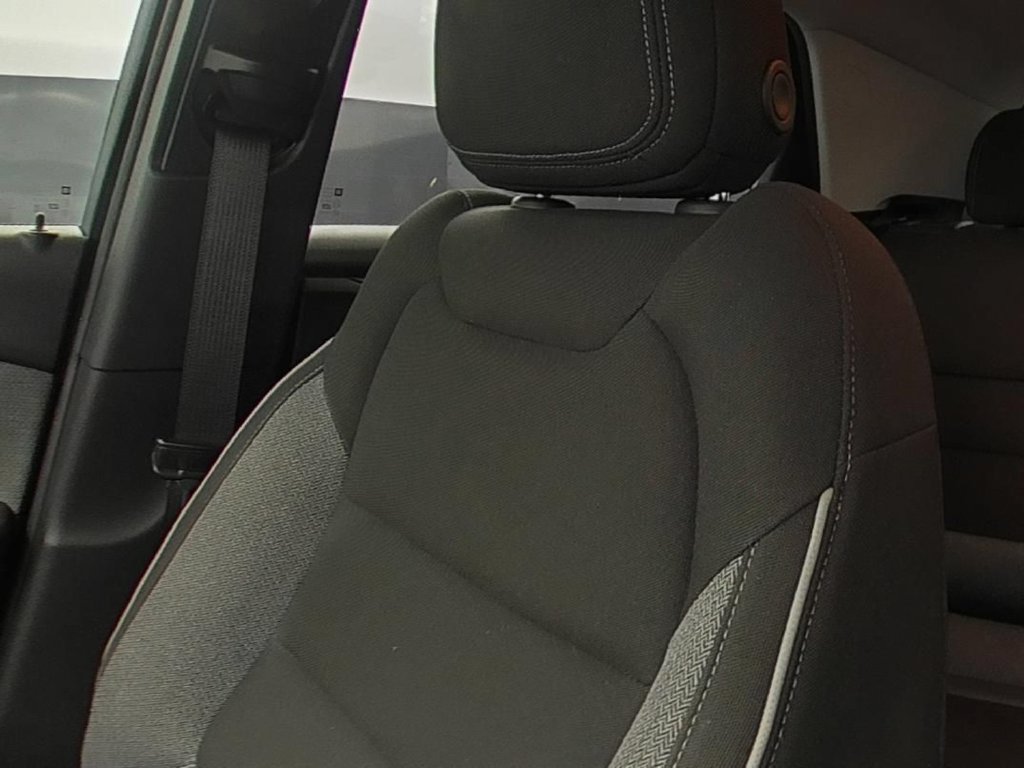 Used 2023 Chevrolet TrailBlazer LT w/ Convenience Package FWD image 9