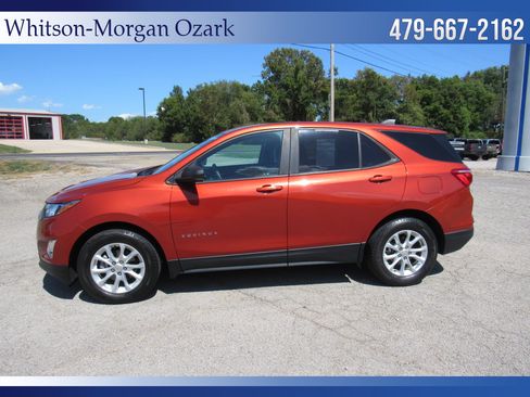 Used 2020 Chevrolet Equinox LS w/ LS Convenience Package FWD image 6