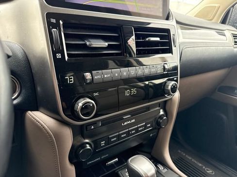 Used 2022 Lexus GX 460 Premium w/ Premium Package AWD/4WD image 16