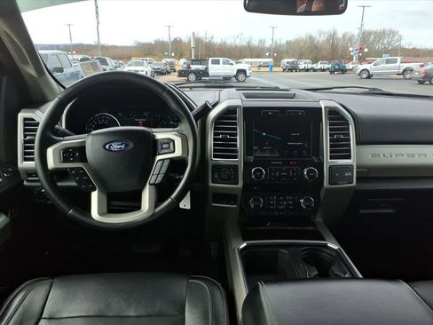 Used 2017 Ford F250 Lariat w/ Chrome Package image 9