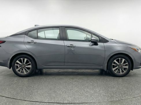 Used 2025 Nissan Versa SV image 11