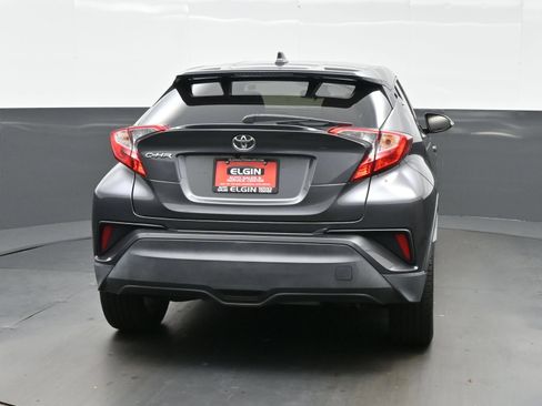 Used 2021 Toyota C-HR XLE FWD image 5