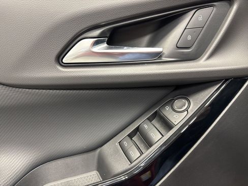 New 2026 Chevrolet Equinox LT w/ Convenience Package II image 32