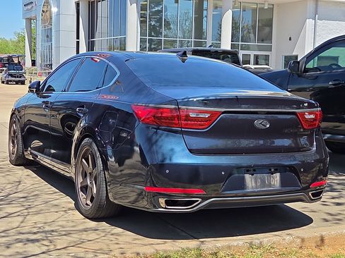 Used 2017 Kia Cadenza Limited image 3