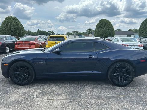 Used 2011 Chevrolet Camaro LS RWD image 2