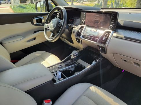 Used 2022 Kia Sorento S w/ Panoramic Sunroof Package FWD image 8