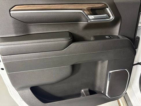 Used 2024 Chevrolet Silverado 1500 LT image 37