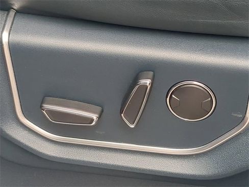 Used 2022 Ford F450 Limited w/ FX4 Off-Road Package image 9