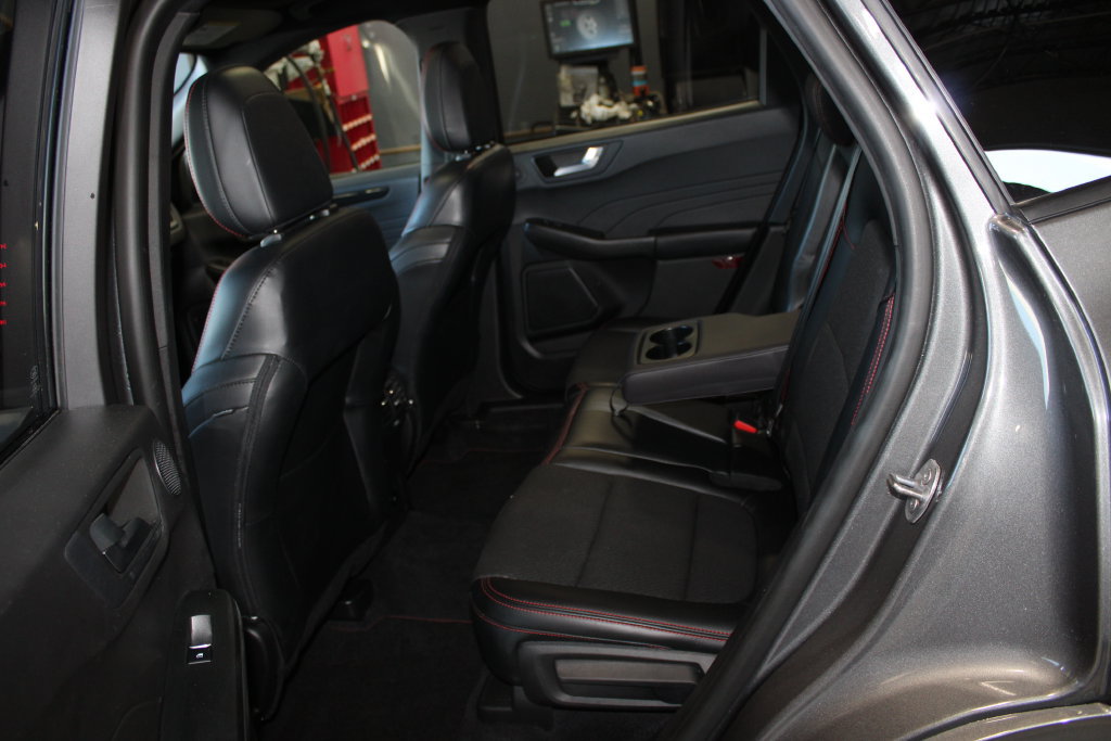 Used 2023 Ford Escape ST-Line Select w/ Tech Pack #2 AWD/4WD image 11