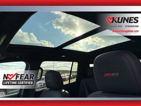 Used 2025 Chevrolet Traverse Z71 w/ Enhanced Driving Package image 15