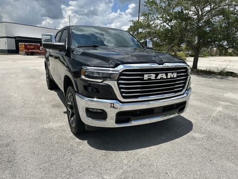 Used 2025 RAM 1500 Laramie w/ Advanced Safety Group II AWD/4WD image 16