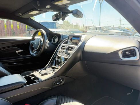 Used 2020 Aston Martin DB11 Coupe RWD image 26